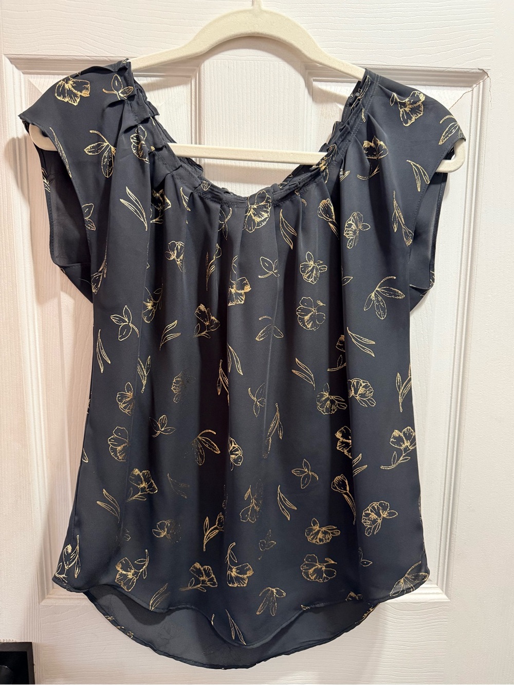 LC Lauren Conrad Black/Metallic Gold Floral Blouse XS